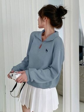 Women's Baby Blue Half-Zip Pullover Polo Neck Sweatshirt